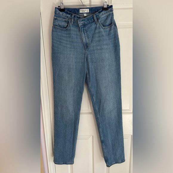 Abercrombie and Fitch Curve Love 90s Straight Ultra High Rise-XL Length - Picture 2 of 4